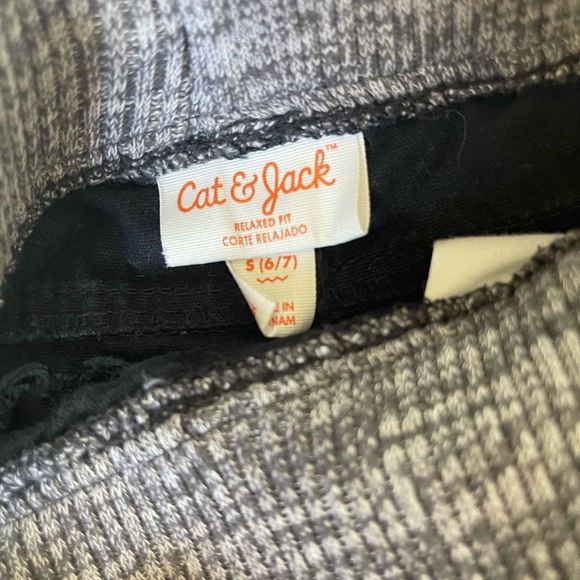 Cat and Jack little boys shorts - Picture 3 of 3